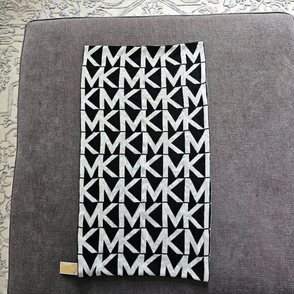 Michael Kors Women's Black & White Repeated MK Logo Knit Scarf - Picture 2 of 7